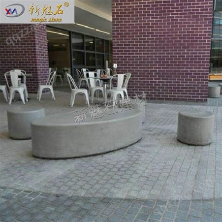 公园户外圆形水泥坐凳组合 圆柱体混凝土座椅摆件 绿化草坪等候凳