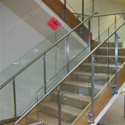 天津玻璃楼梯护栏 鸿昌兴 定制楼梯栏杆扶手 安装工艺