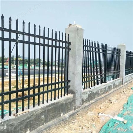 济阳铁艺护栏安装 泰安铁艺护栏生产厂家 阳台铁艺护栏