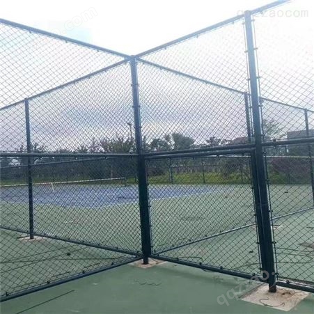 定制球场护栏网运动球场围网优盾厂家包塑球场护栏网